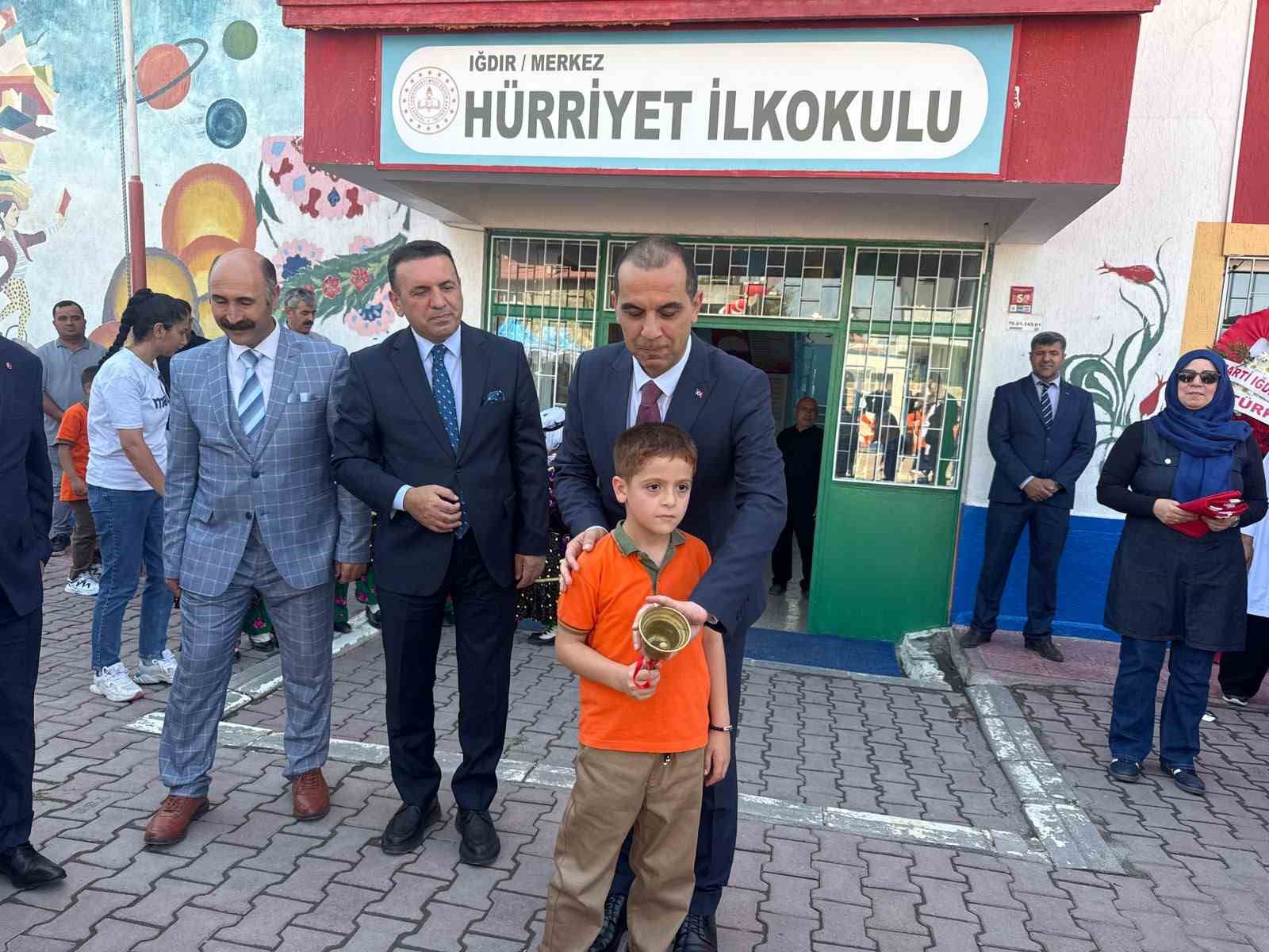 igdir-da-2026-2027-egitim-ogretim-yili-ders-ziliyle-basladi