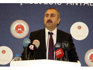 Adalet Bakanı Gül: “Fetö’den Tutuklu Sayısı 38 Bin 470, Pkk’dan 10 Bin 79, Deaş’tan Bin 354 Kişidir”