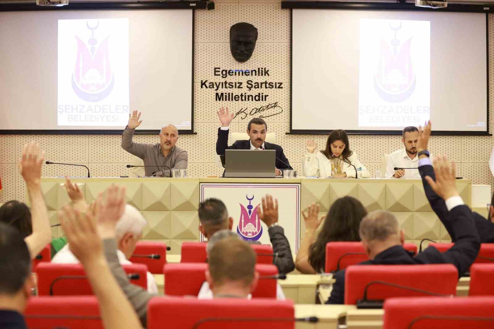 sehzadeler-meclisi-nde-18-karar-birden