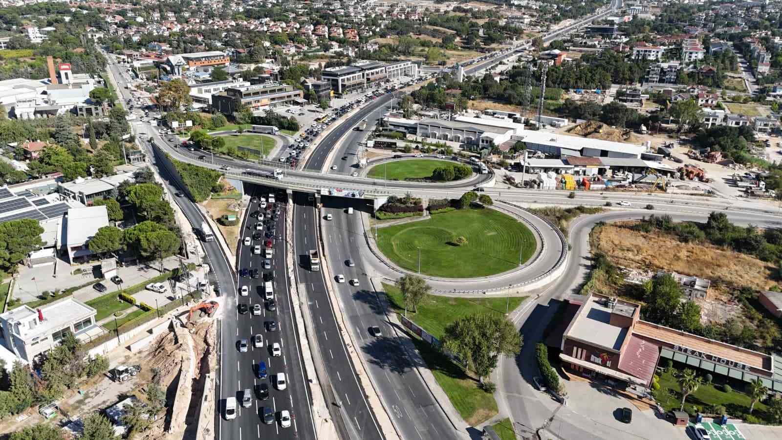 bursa-da-mudanya-yolu-ndaki-yeni-kopru-trafige-acildi-trafik-akisi-yeniden-duzenlendi