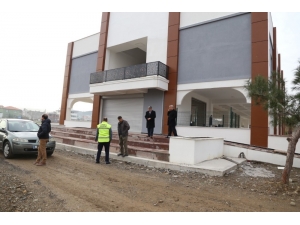 Burhaniye’de Cumhuriyet Mahallesinde Düğün Salonu Tamamlandı