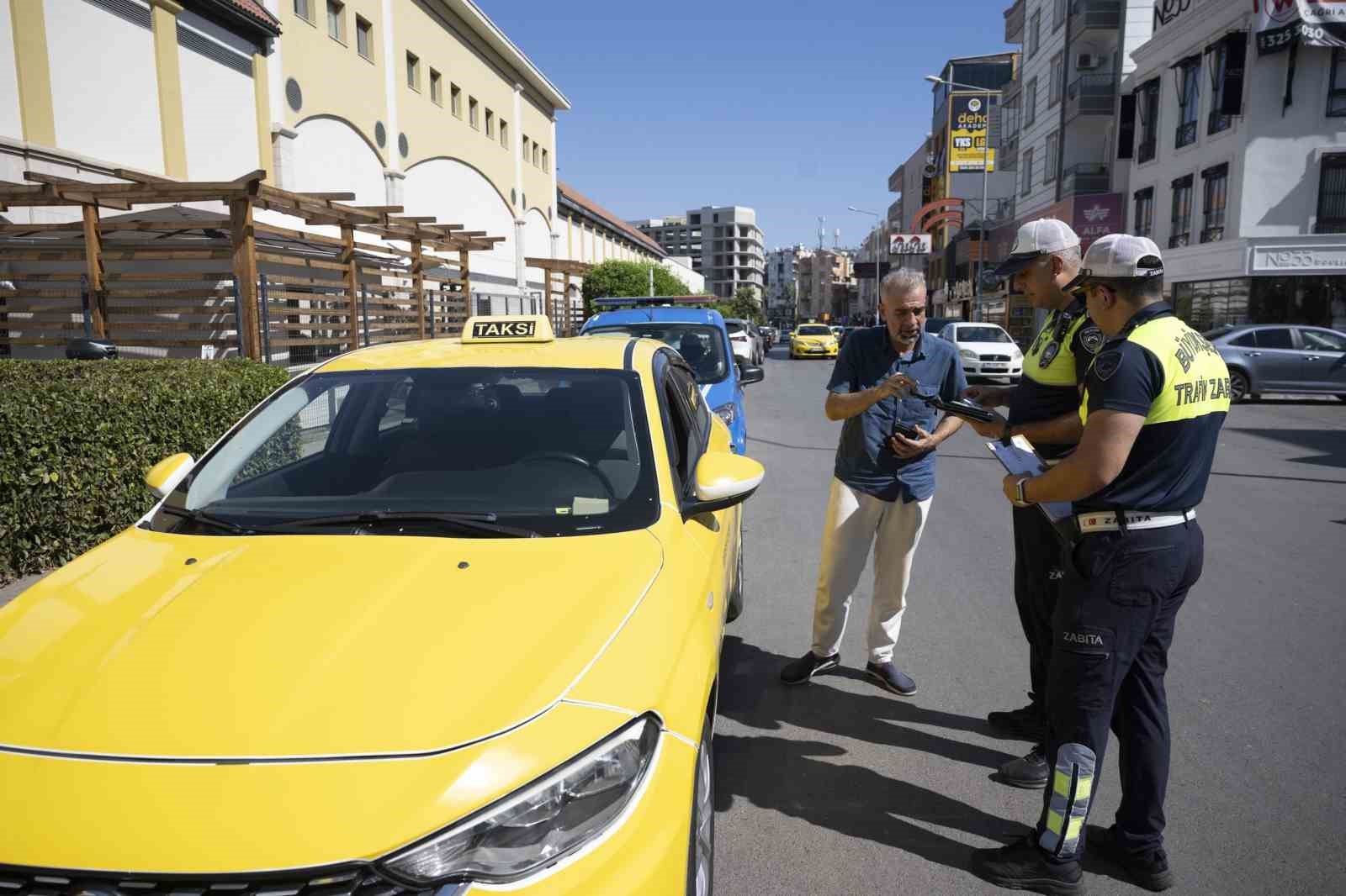 mersin-de-810-ticari-taksi-denetlendi-280-ine-ceza-kesildi