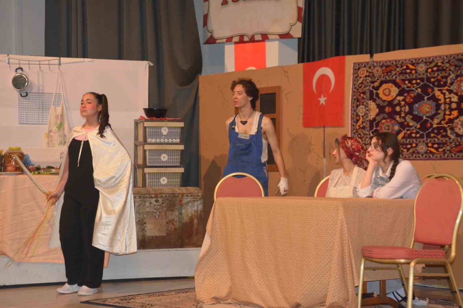 demirci-de-genclik-haftasi-etkinlikleri-basladi