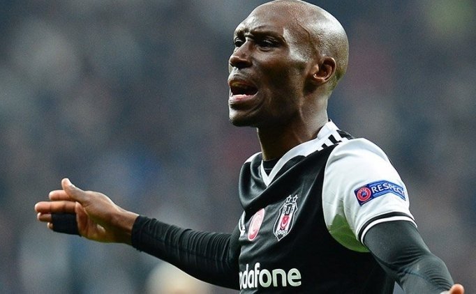 Beşiktaş, Atiba Ile 1+1 Yıllık Sözleşme Imzalıyor