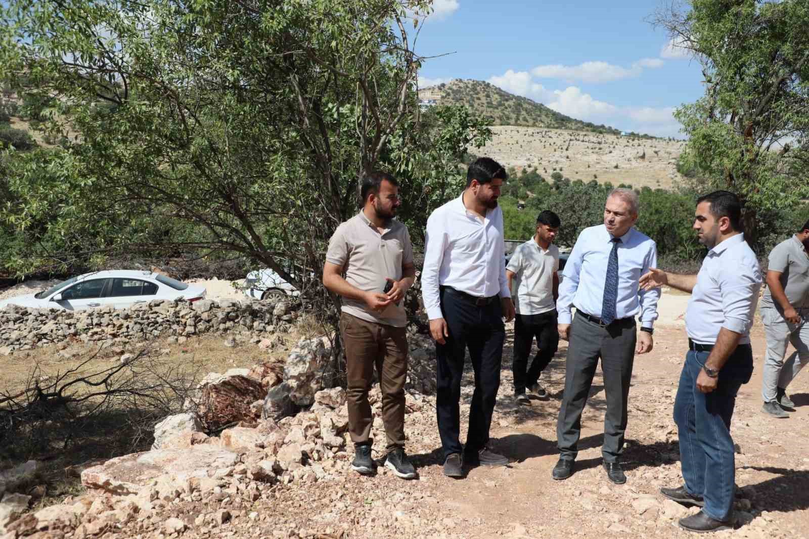 mardin-de-tarim-arazilerini-korumak-amaciyla-aciktan-akan-dere-yer-altina-aliniyor