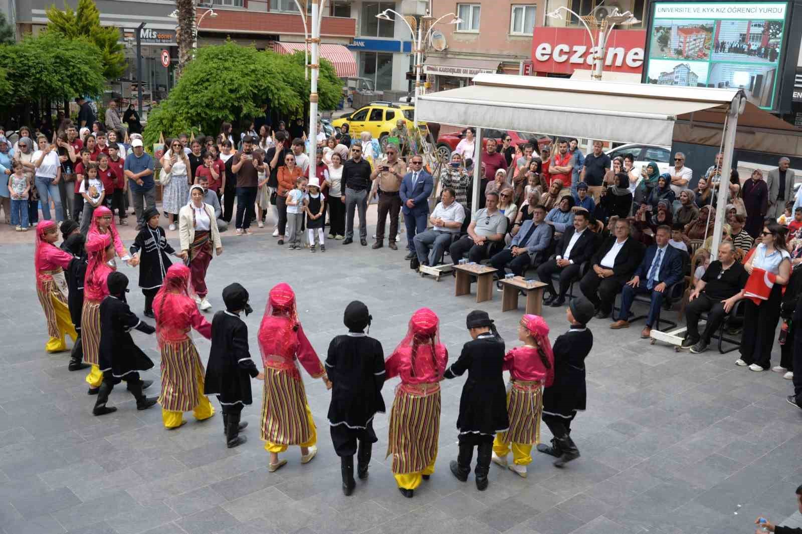 turkeli-de-spor-muzik-ve-resim-etkinligi