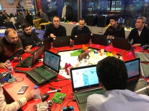 Büyükşehir Öğretmenlere ‘Robotik Kodlama’ Eğitimi Veriliyor