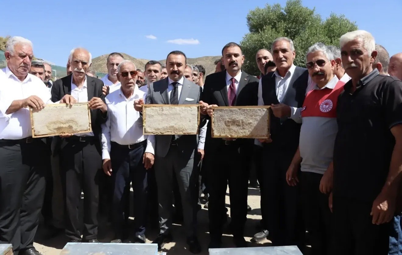 celikhan-da-bal-hasadi-senligi-gerceklestirildi