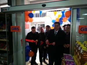 Başkan Yalçın İşyeri Açılışına Katıldı