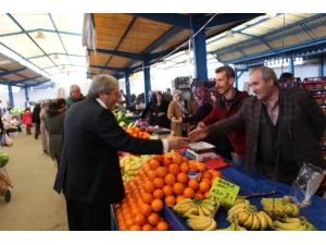 Başkan Şahin’den Pazar Esnafına Ziyaret