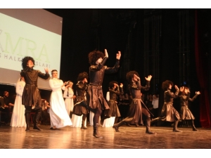 Kafkaslar Mehmetçiğe Savaş Dansıyla Selam Gönderdi