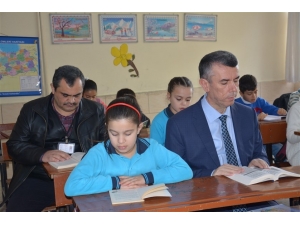 Kitap Okuma Kampanyası Devam Ediyor