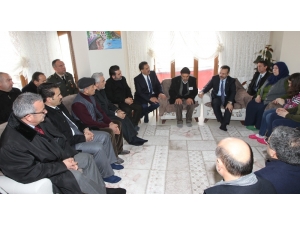 İl Protokolü Şehit Ağçay’ın Evini Ziyaret Etti