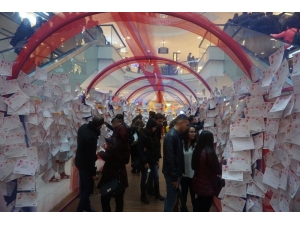 Espark’ta ’Aşk Tüneli’