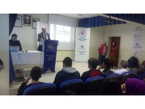 Mesleki Ve Teknik Anadolu Lisesi Öğrencileri Avukatlık Mesleğini Tanıyor