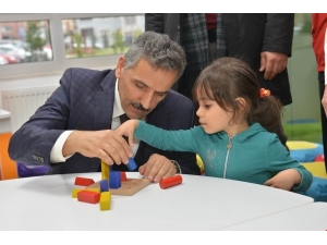 Vali Kaymak: “Eğitim Sadece Milli Eğitimin İşi Değil, Herkesin Destek Olması Lazım”