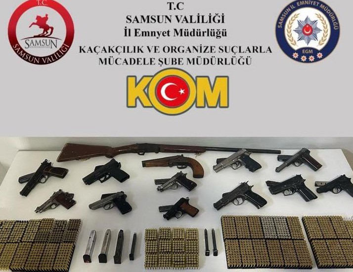 silah-tacirlerine-ve-dugun-magandalarina-operasyon-12-tabanca-ele-gecirildi