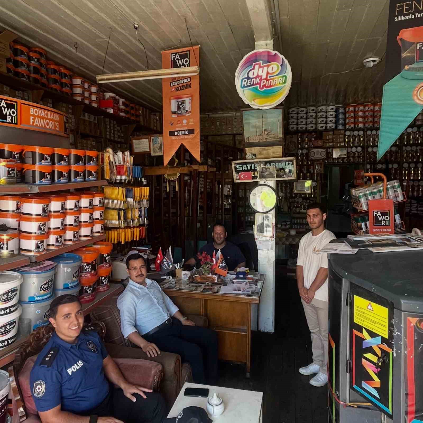 vatandas-odakli-hizmet-anlayisiyla-dikkat-ceken-akyaka-kaymakami-demirtas-esnaf-ile-bulustu