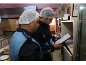 Zabıta Ekipleri Okul Kantinlerini Denetledi