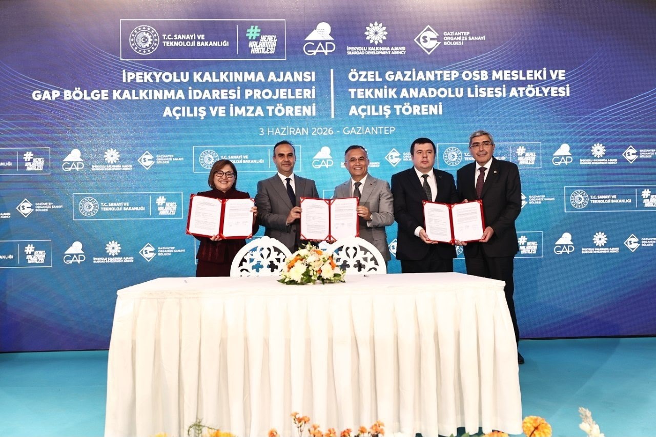 yeni-kalkinma-hamleleri-icin-imzalar-atildi