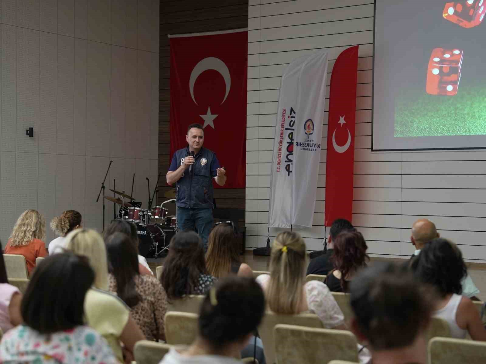 denizli-buyuksehir-personeli-bagimlilik-ve-siber-suclarla-mucadele-egitimi-aldi