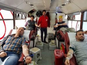 Öğrenci Velilerinden Kızılay’a Kan Bağışı