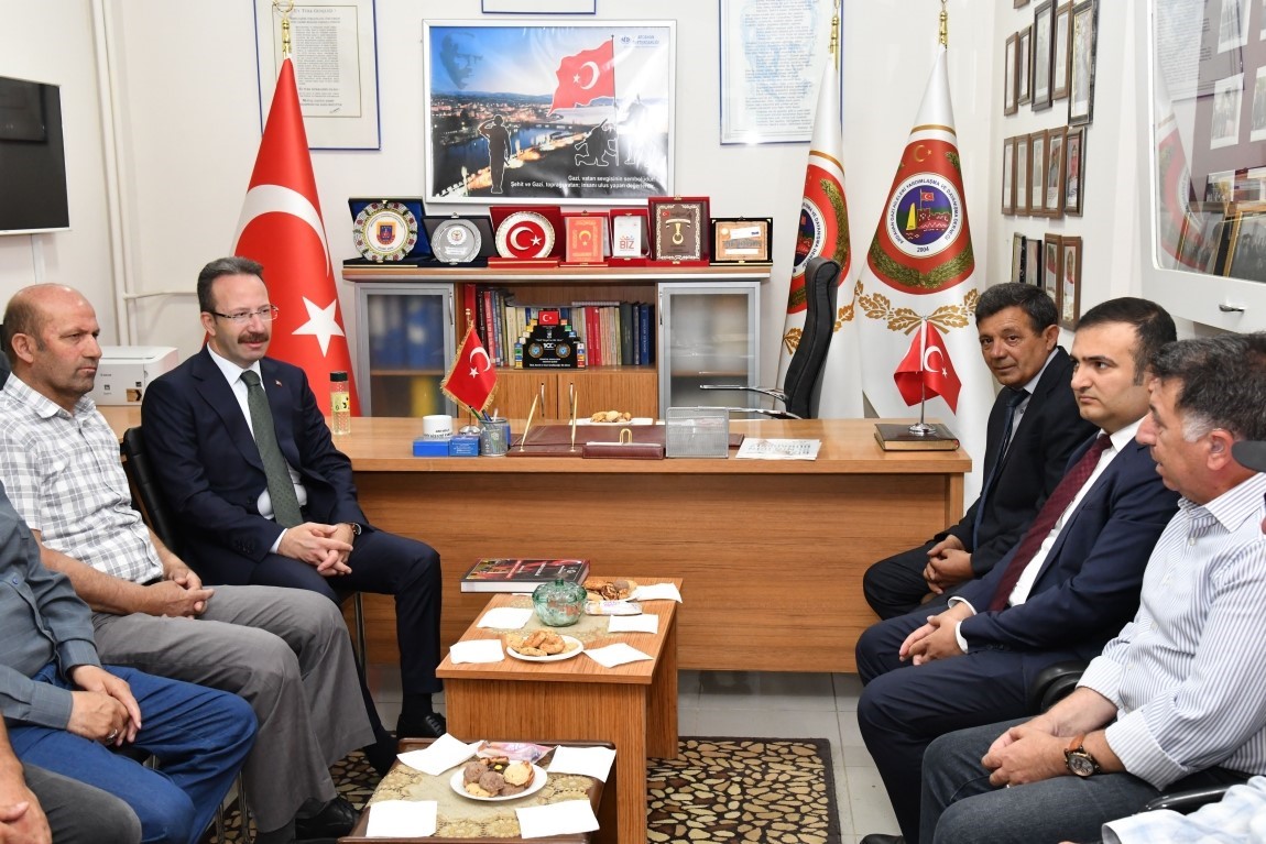 vali-yamli-sehit-ve-gazi-aileleri-dernegini-ziyaret-etti