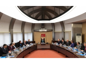 Kılıçdaroğlu, Yeni Myk Üyeleriyle Bir Araya Geldi