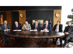 Tekkeköy’e Yeni Lise İçin İmzalar Atıldı