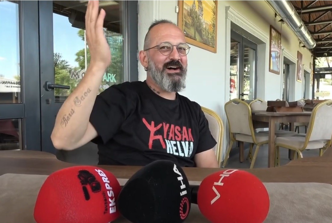 unlu-muzisyen-ozgur-can-oney-baba-ocagi-tavsanli-da-cocukluk-hatiralarini-tazeledi