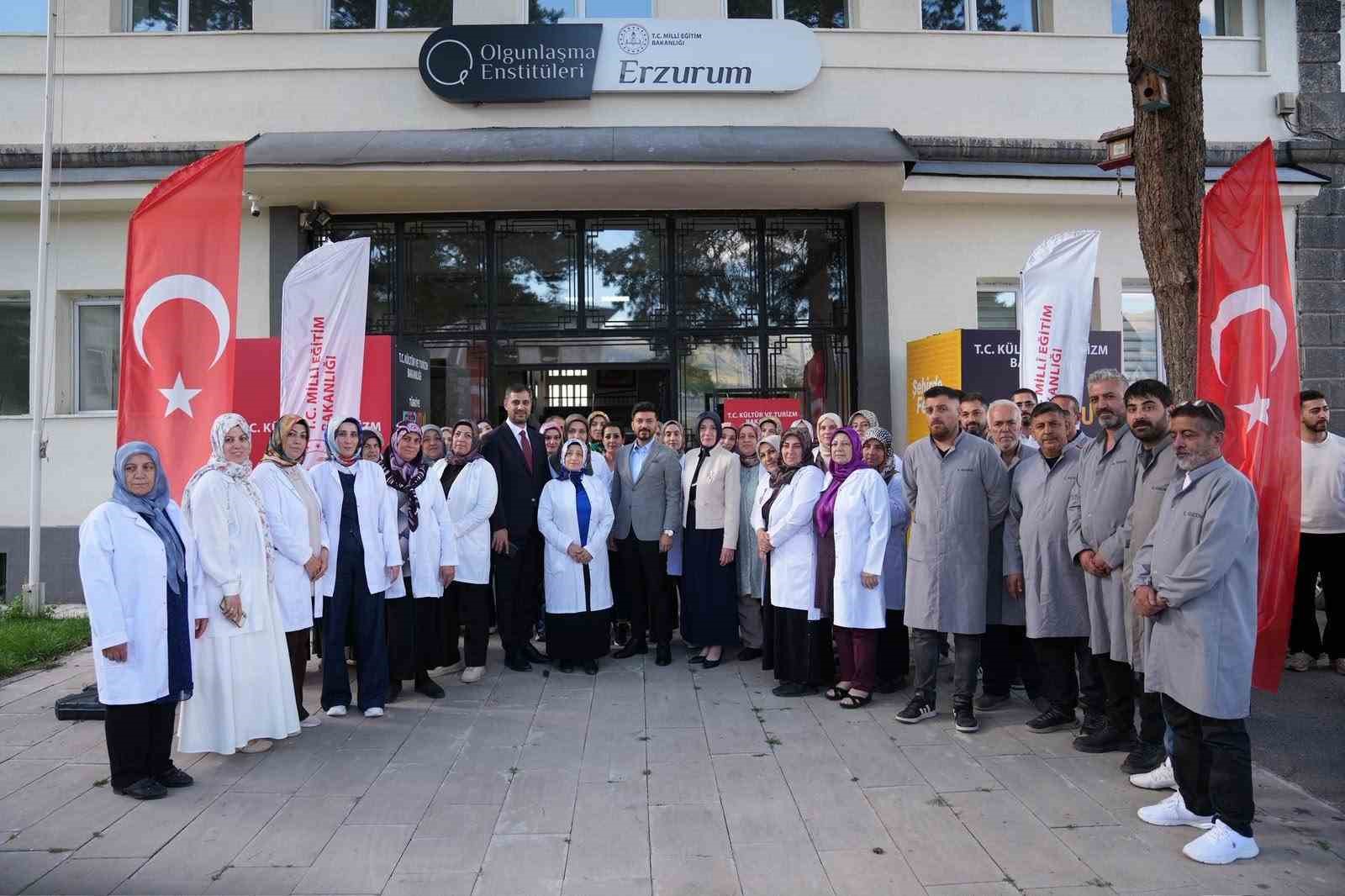 erzurum-da-hayat-boyu-ogrenme-calismalari-degerlendirildi