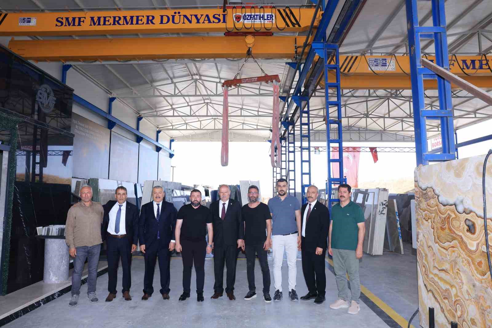 ato-baskani-baran-yuvakoy-mermerciler-sitesi-nde-sektor-temsilcileriyle-bir-araya-geldi
