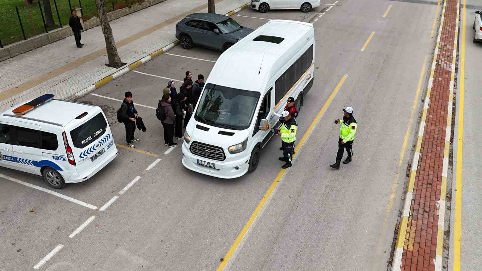corum-da-okul-servislerine-dron-destekli-denetim