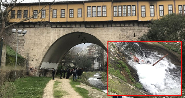 Bursa'da Tarihi Irgandı Köprüsü'nün Altında Sopa Saplanmış Ceset Bulundu