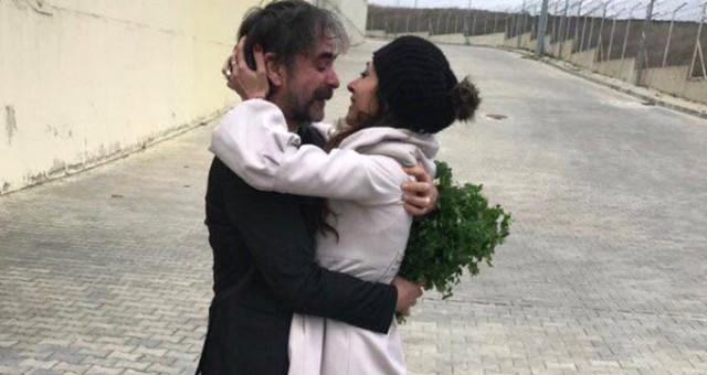 Bir Yıldır Tutuklu Olan Gazeteci Deniz Yücel, Serbest Bırakıldı