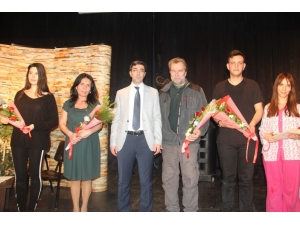 Belediyeden Uyuşturucuya Karşı Tiyatro Gösterisi