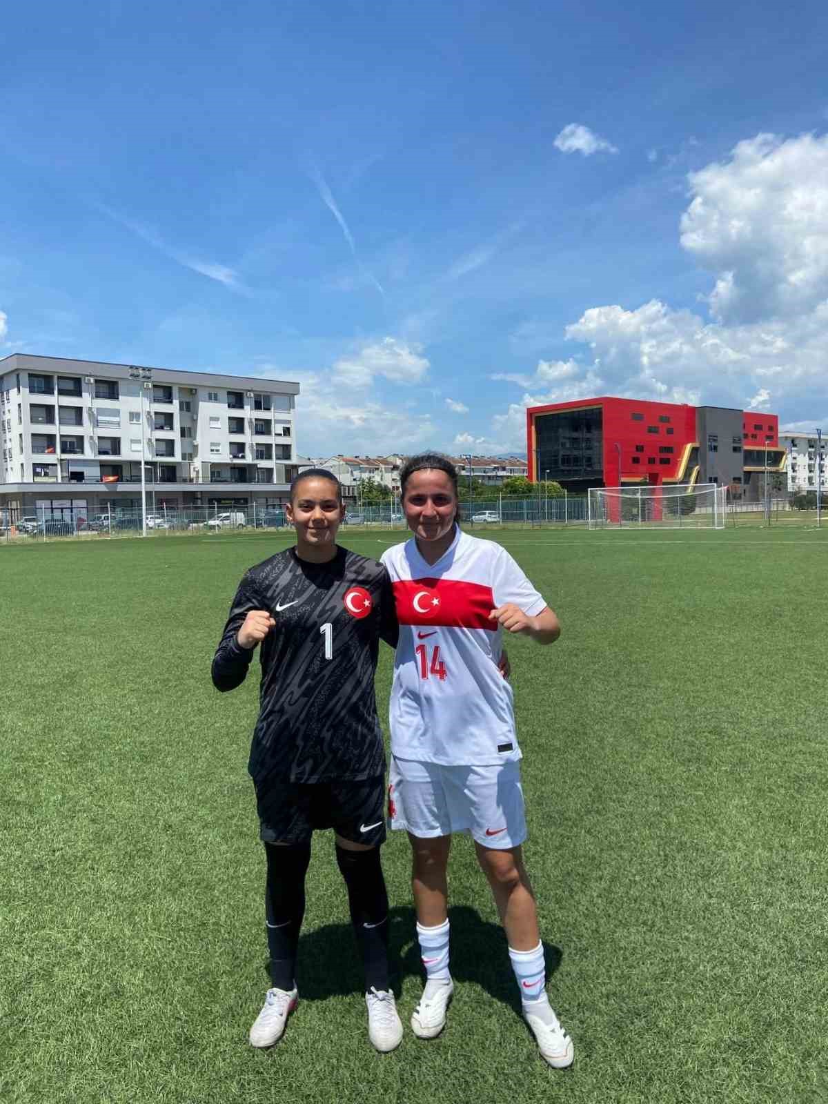 kayseri-kadin-fk-nin-genc-yildizlari-milli-takim-yolunda