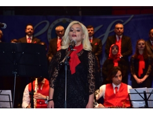Türk Sanat Müziği Konserine İlgi Azdı