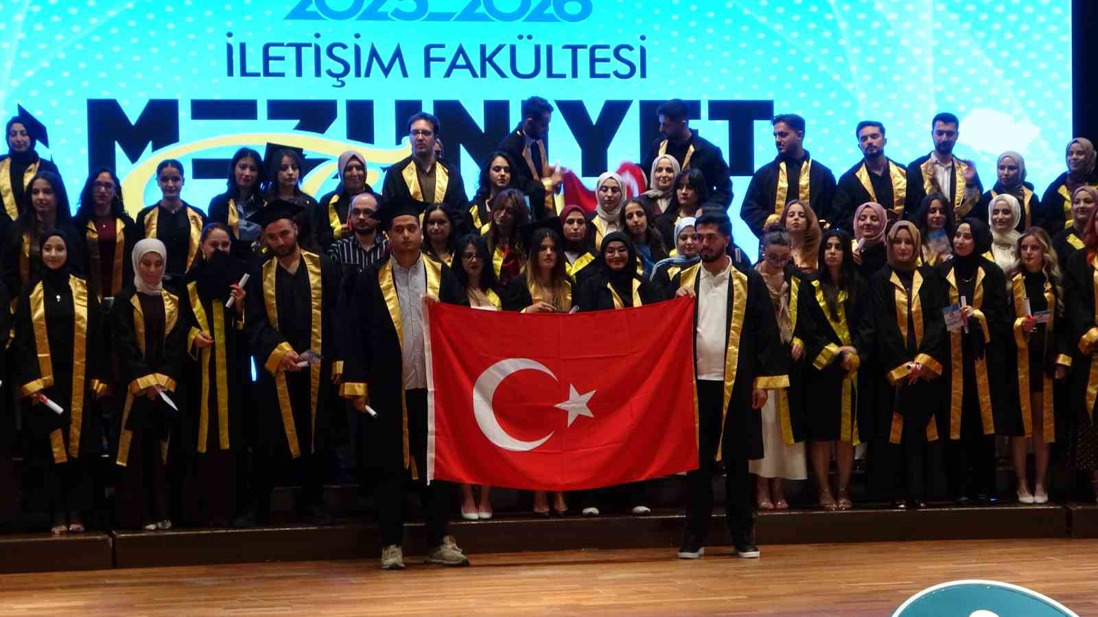 inonu-universitesi-iletisim-fakultesi-nde-mezuniyet-heyecani