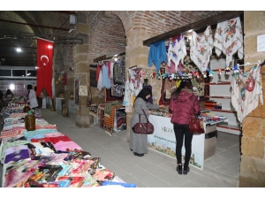 Niğde Belediyesinden El Emeği Göz Nuru Ürünler Pazarı
