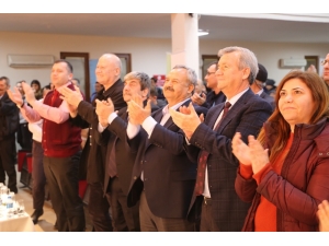 Başkan Uysal “Herkes Belediye Başkanı Olur Ama Sanatçı Olamaz” Dedi