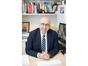 Prof. Dr. Önder Ergönül Lyme Kandırmacasına Karşı Uyarıyor