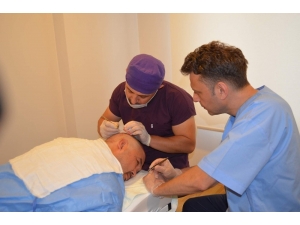 Yurt Dışından 60 Binin Üzerinde Kişi Saç Dikimi İçin Türkiye’yi Tercih Etti