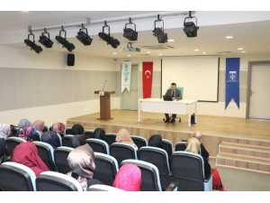 Akademi Üniversite’de İkinci Dönem Dersleri Başladı