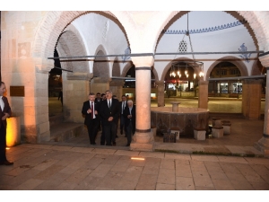 Kültür Ve Turizm Bakan Yardımcısı Hüseyin Yayman, Nasrullah Meydanını Gezdi