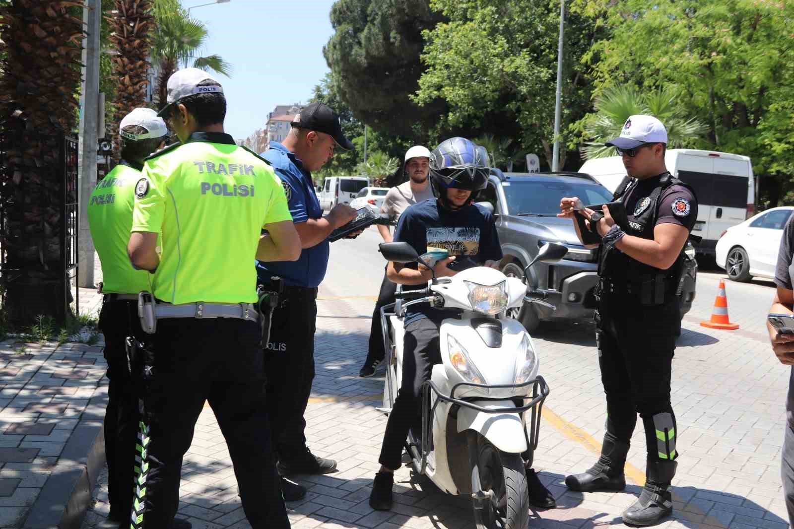 turgutlu-da-yaz-aylarinin-gelmesiyle-kask-denetimleri-artirildi