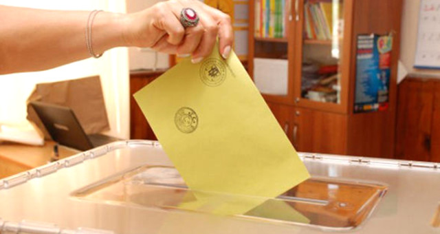 Seçim İttifakı Düzenlemesi Meclis'e Sunuldu! İşte Tahmini Seçim Oy Pusulası