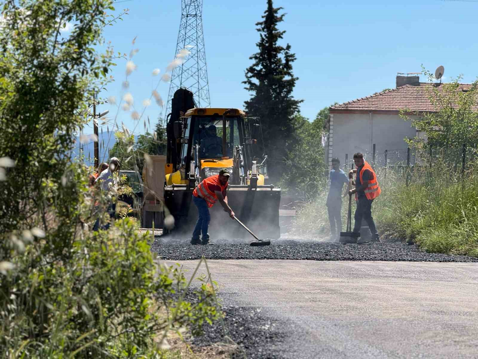 karabuk-te-sicak-asfalt-calismalari-devam-ediyor