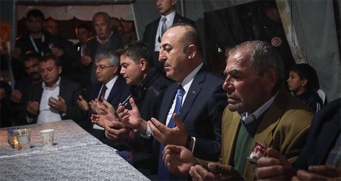 Dışişleri Bakanı Çavuşoğlu, Şehit Evini Ziyaret Etti