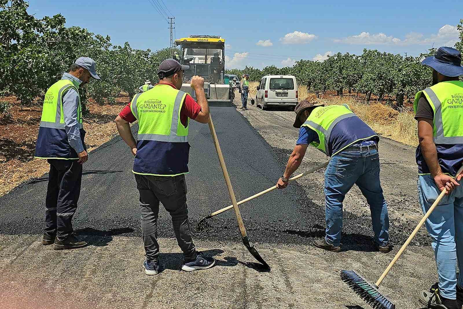 araban-da-sicak-asfalt-calismalari-devam-ediyor